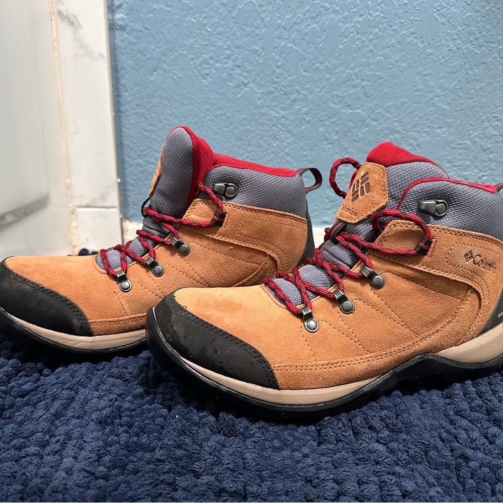 Columbia Tan and Red Fire Venture Outdoor Boots